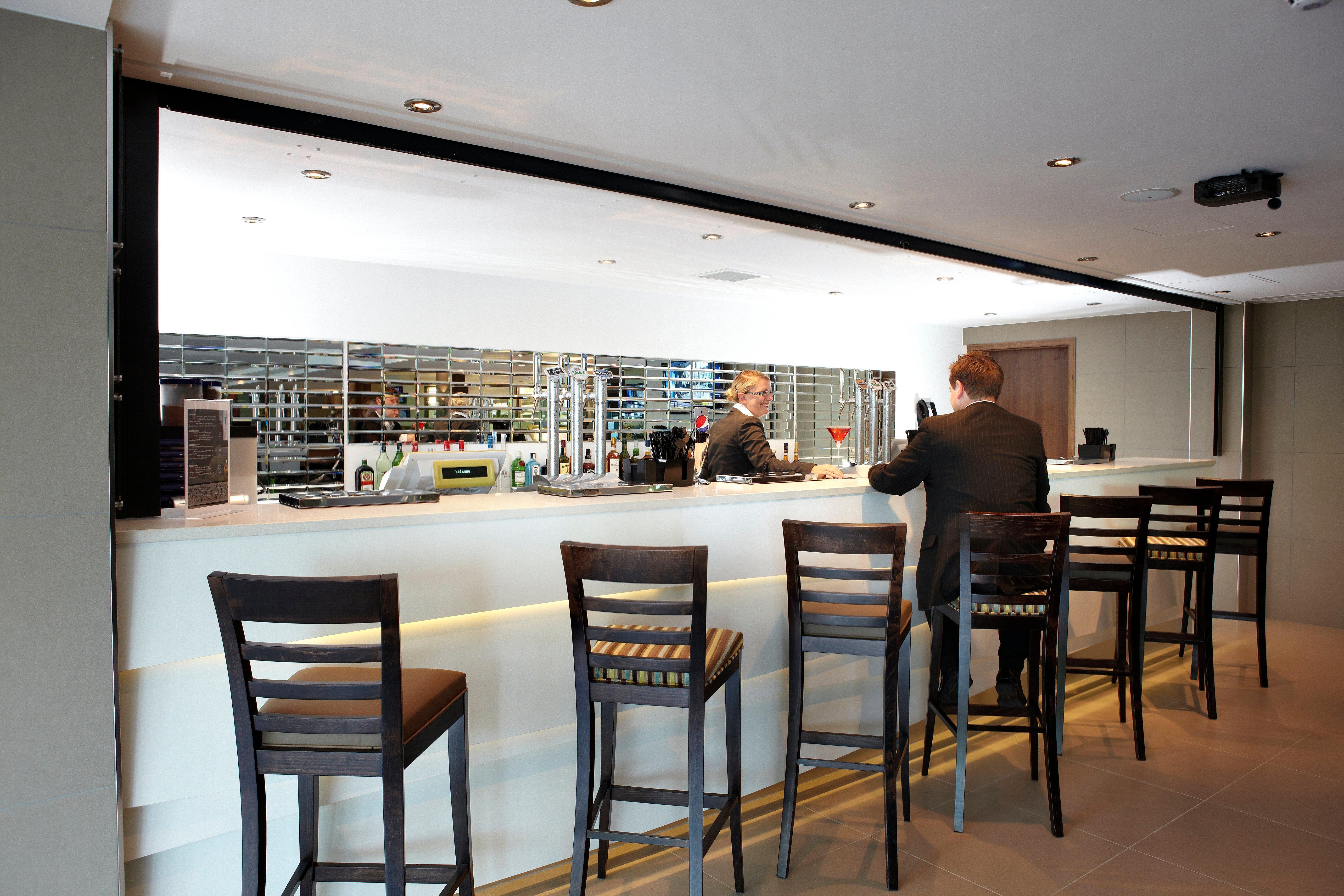 Hotel Bristol Filton By Ihg 4*